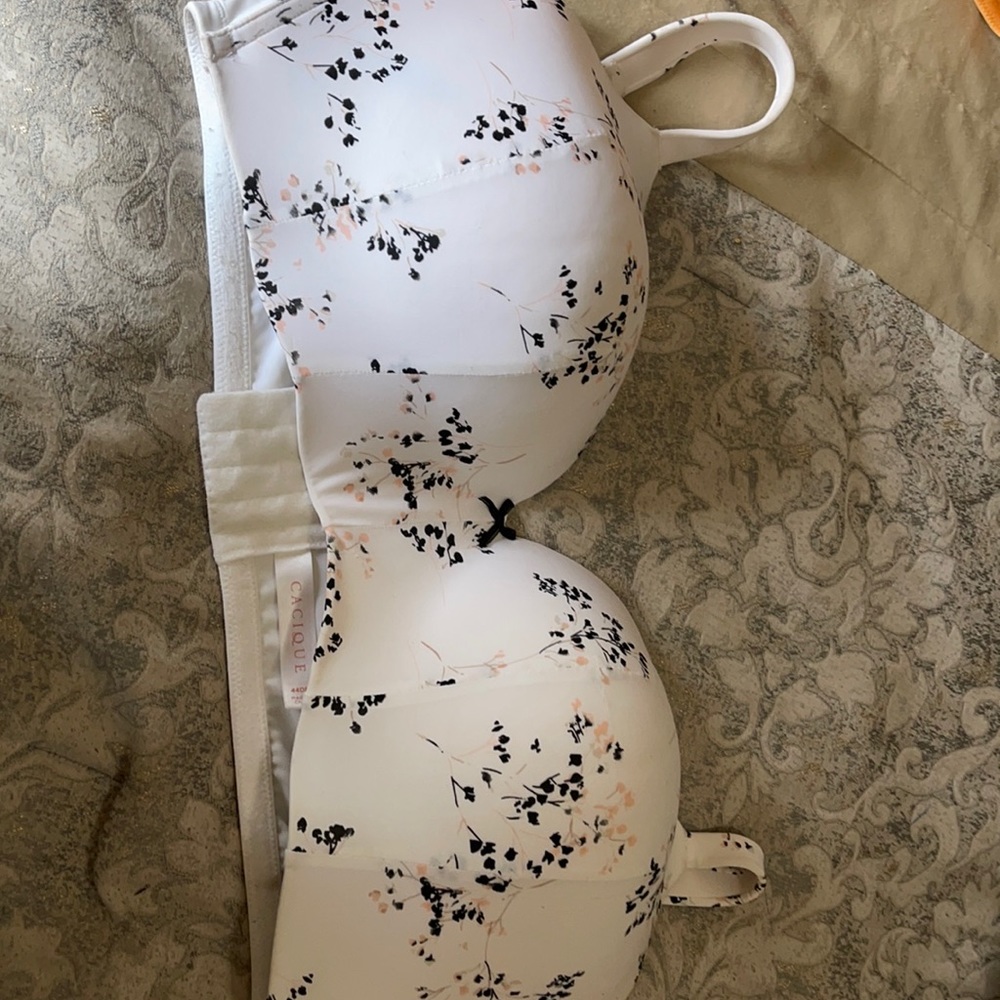 Cacique 44DD bra